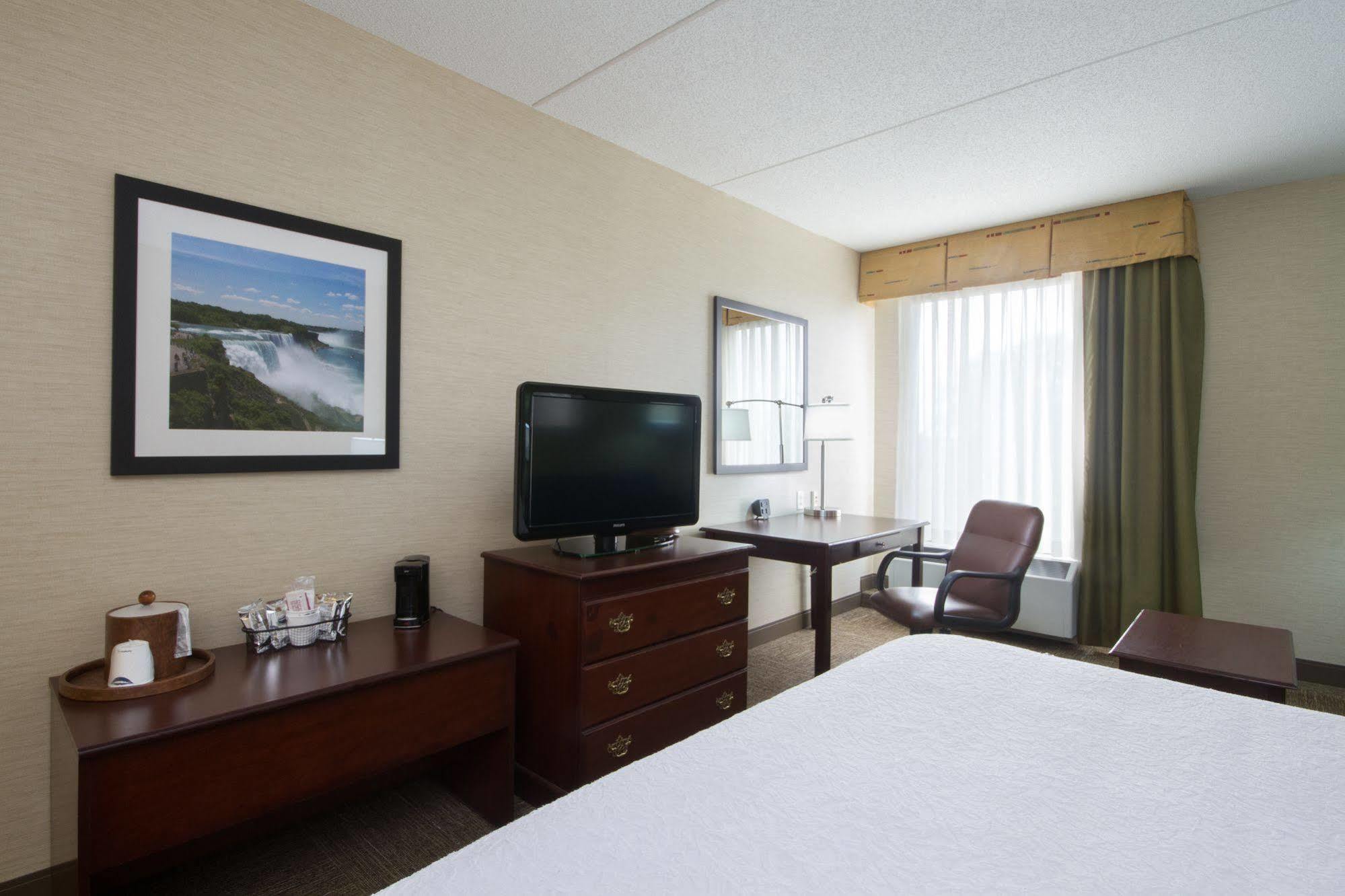 Hampton Inn Buffalo-South/I-90 West Seneca Ngoại thất bức ảnh